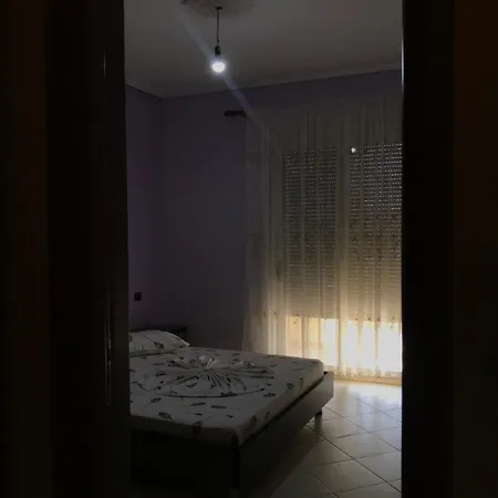 Adam Lungomare Vlorë
